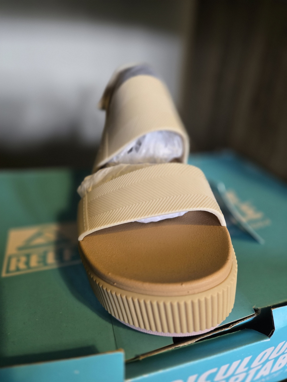 Reef Women’s Cream Platform Sandals - Picture 2 of 8